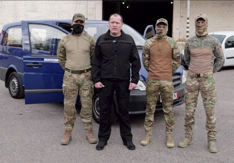 "Украинская команда" передала очередной автомобиль разведчикам "Артана", - Палатный
