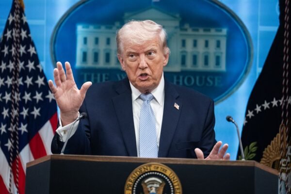 Трамп фактически подтвердил отставку нового спикера Белого дома