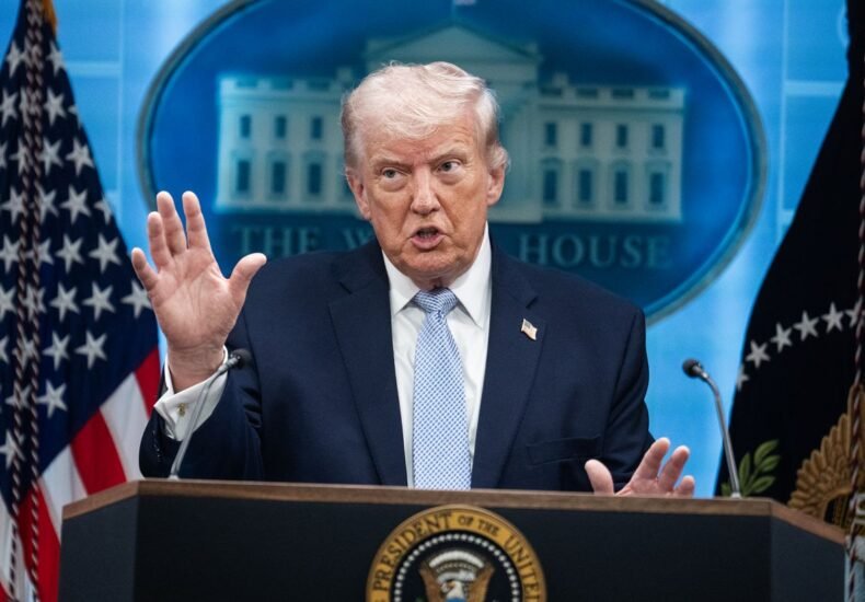 Трамп фактически подтвердил отставку нового спикера Белого дома