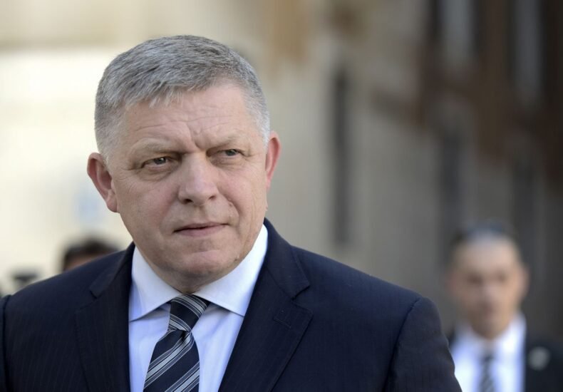 Словакия и Венгрия отказались финансировать новый заем для Украины от ЕС на 2027 год