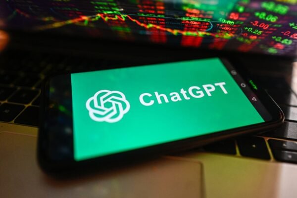 Реклама в ChatGPT: OpenAI будет показывать баннеры возле сгенерированных фото