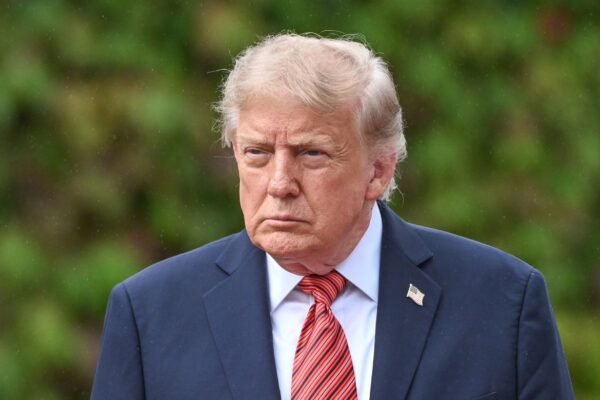 Трамп заявил, что Зеленский не хочет заканчивать войну и сознательно избивает по НПЗ РФ