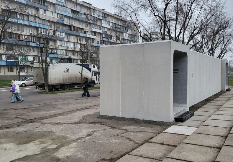Прокуратура через суд требует у КГГА и Киевсовета установить мобильные укрытия