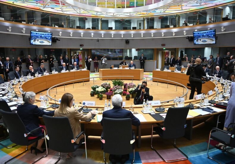Помощь Украине от союзников вне ЕС может сократиться в пять раз, - FT