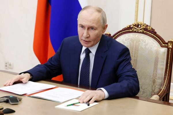 Лекций не было. Норвегия попросила FT исправить статью о разговоре Стере и Стубба с Путиным