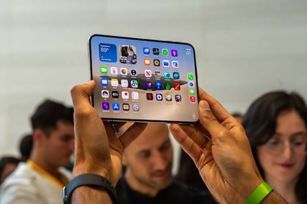 Эксклюзивный сюрприз iPhone Duo: что увидят пользователи при первом включении